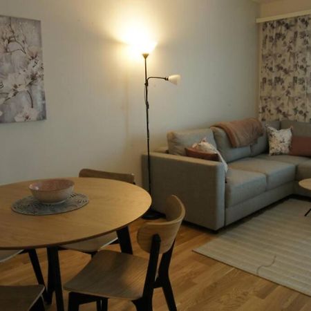 Ferienwohnung Keskustan Kaksio 45 M2 Autopaikalla, Rautatienkatu 19, 9 Krs Oulu Exterior foto