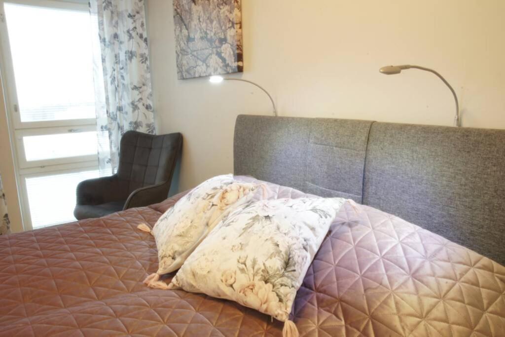 Ferienwohnung Keskustan Kaksio 45 M2 Autopaikalla, Rautatienkatu 19, 9 Krs Oulu Exterior foto